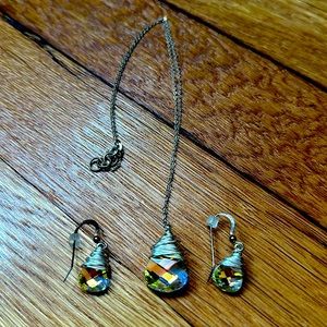 Beaded Wire wrapped crystal necklace and earrings
